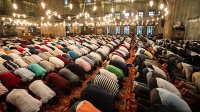 كم عدد ركعات صلاة ليلة القدر؟