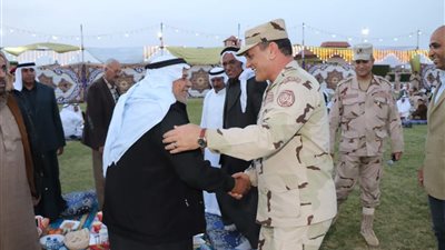 قيادة الجيش الثانى الميدانى تنظم مؤتمرا وحفل إفطار لشيوخ وعواقل شمال سيناء