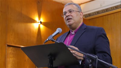 رئيس الإنجيلية يشارك شعب كنيسة عين شمس الاحتفال بخميس العهد