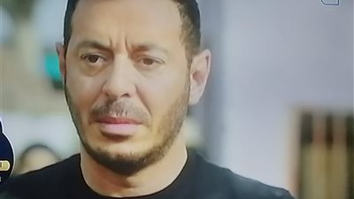 مصطفى شعبان يدفن والده.. الحلقة 22 من 