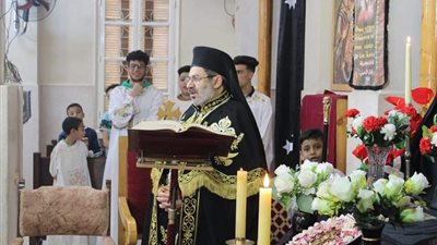 الأنبا توما حبيب يترأس صلاة بصخة الصلبوت بكنيسة مارجرجس بجهينة