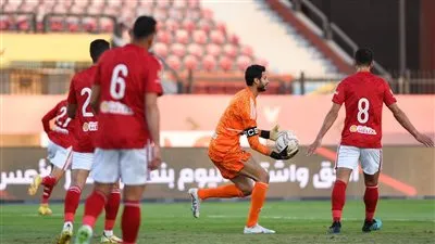 عاجل.. انقسام داخل الأهلي بسبب بديل محمد الشناوي