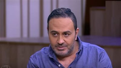 خالد سرحان يشيد بأداء منى زكي في مسلسل 