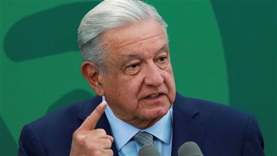 رئيس المكسيك يتهم البنتاجون بالتجسس على بلاده