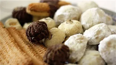 أسعار كحك العيد 2023.. منيو حلوانى تسيباس سعر العلبة 65 جنيها