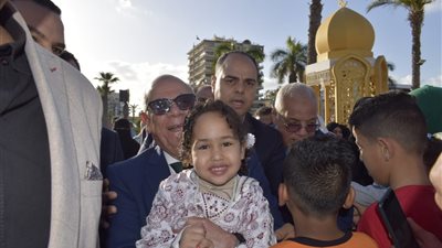 محافظ بورسعيد يتفقد تمركزات قوات الأمن في أول أيام العيد