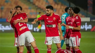 عاجل.. استبعاد 4 لاعبين من قائمة الأهلي لمواجهة الرجاء المغربي