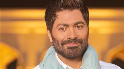 تامر حسني يطرح ميدلي مصور لأشهر أغانيه 