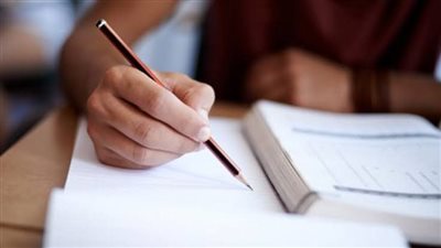 منصة امتحانات مصر تهدي طلاب الثانوية العامة مراجعة نهائية في الفرنساوي