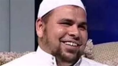 عاجل - معلومات عن الراحل الشيخ عبدالله كامل.. حافظ للقرآن الكريم على طريقة برايل