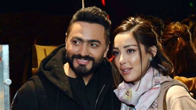بعد انفصاله عن بسمة بوسيل.. تامر حسني يعلن تأجيل حفلته في المنارة