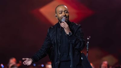 تصل إلى 736 ريال سعودي.. تعرف على أسعار تذاكر حفل تامر عاشور في دبي