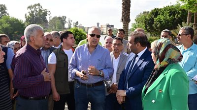 وزير الري يمهل مسؤولي الري بالمنوفية برفع القمامة على جسور الترع خلال 48 ساعة