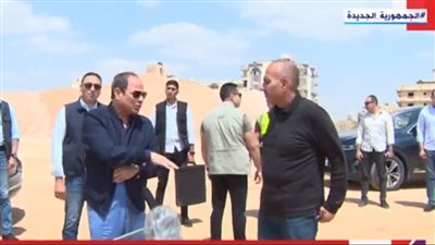 عاجل.. السيسي يجري جولة موسعة لتفقد إنشاء عددا من الأسواق بالقاهرة