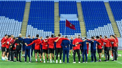 عاجل.. شوبير يفجر مفاجأة مدوية داخل معسكر الأهلي الأخير قبل مواجهة الرجاء المغربي 