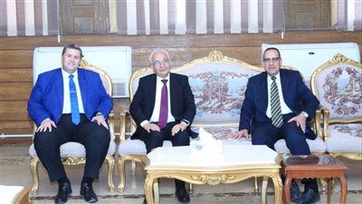 وزير التربية والتعليم يزور محافظة شمال سيناء ويفتتح عددا من المدارس 