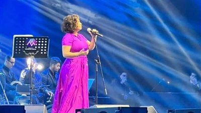 شيرين عبد الوهاب تكشف حقيقة انتقالها للعيش في لبنان