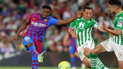 موعد مباراة برشلونة وريال بيتيس اليوم في الدوري الإسباني والقنوات الناقلة والمعلق