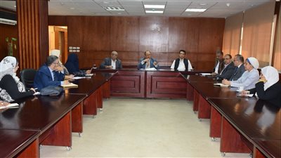 رئيس جامعة حلوان: هناك دعم كبير لتحسين الأجور للعاملين بالجامعة 