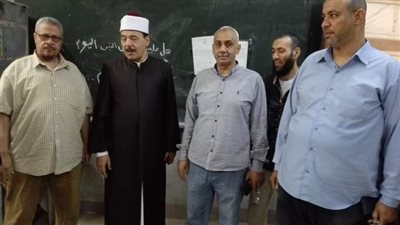 رئيس المنطقة الأزهرية بسوهاج يتفقد سير الامتحانات 