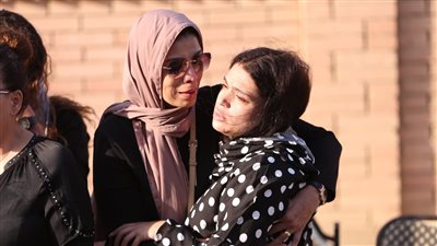 انهيار خطيبة مصطفى درويش فور خروج جثمانه لدفنه بالمقابر