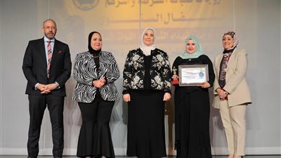 القباج تشهد الاحتفالية السنوية بعيد الأم لجمعية زوجات ضباط الشرطة وأسرهم