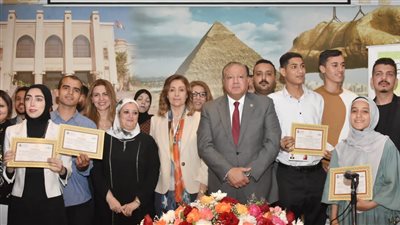 وزيرة الثقافة تسلم جوائز مسابقة 