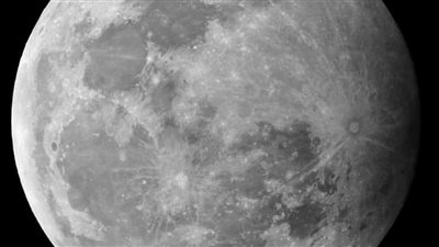 خسوف القمر العميق في سماء العالم العربي.. متى يبدأ وما مراحله وكيف ينتهي؟