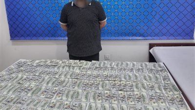 ضبط شخص تاجر في النقد الأجنبي بالقاهرة