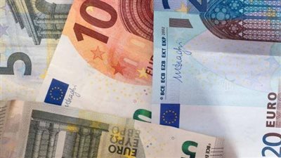 سعر اليورو أمام الجنيه المصري اليوم الجمعة 5-5-2023