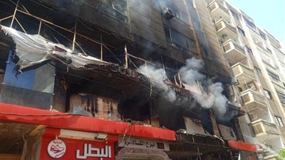  حريق يلتهم معرض موبيليا في سيدي بشر بالإسكندرية 