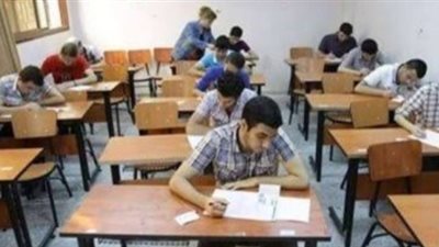 جدول الامتحانات الإلكترونية لطلاب الصف الثانى الإعدادي المصريين في الخارج 