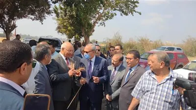 محافظ القليوبية يفتتح موسم حصاد القمح بمزارع كلية الزراعة بمشتهر