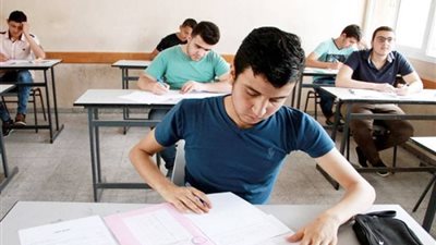 جدول الامتحانات الإلكترونية بالصف الثالث الإعدادي للطلاب المصريين في الخارج