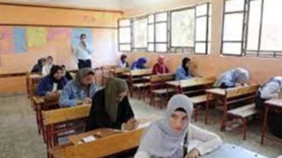 جدول امتحانات الدبلومات الفنية للتعليم والتدريب المزدوج نظام الثلاث سنوات (المهن التجارية) 