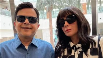 محمد هنيدي يلتقي مجددًا ببطلات فيلم صعيدي في الجامعة الأمريكية 