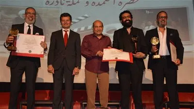 هاني أبو الحسن يكرم عملة نادرة وحضرة العمدة