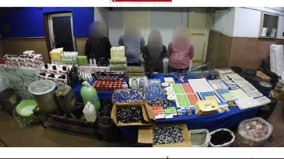 ضبط ثلاثة أشخاص لإدراتهم مصنع دون ترخيص لتصنيع وتعبئة مستحضرات التجميل بالقاهرة