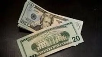 ‏قبل اجتماع البنك المركزي.. تعرف على سعر صرف الدولار في البنوك