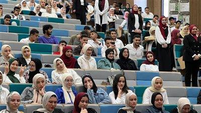 اليوم العلمي للعقاقير الطبية بصيدلة المنصورة الجديدة