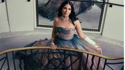 إطلالة مميزة لمنى زكي في مهرجان 