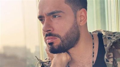 رامي جمال يمازح جمهوره ويطرح استفتاء لتحديد نوع الأغنية المقبلة