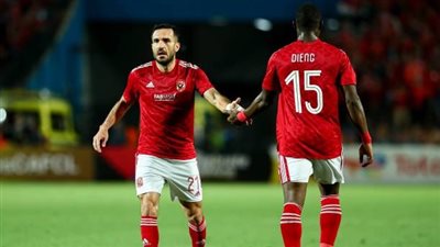 الأهلي يضرب الترجي بهدف في الشوط الأول من إياب نصف نهائي دوري أبطال إفريقيا