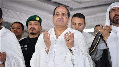  عاجل.. الرئيس السيسي يؤدي مناسك العمرة على هامش مشاركته بالقمة العربية