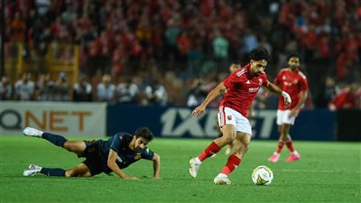 وصلة تقطيع في الملعب.. كم تمريرة لنجوم الأهلي 
