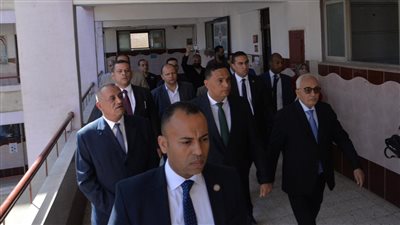 وزير التربية والتعليم ومحافظ الدقهلية يتفقدان امتحانات الشهادة الإعدادية 