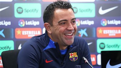 تشافي يعلن قائمة برشلونة لمواجهة فيسيل كوبي