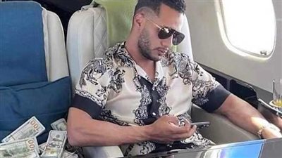 جمال شعبان يكشف سر نشر محمد رمضان صورته برزم الدولارات (فيديو)