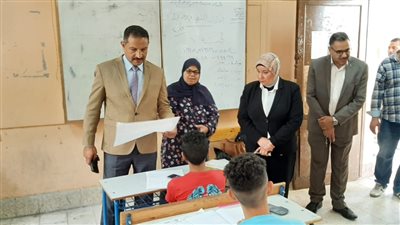 وكيل تعليم الجيزة يتفقد لجان الشهادة الاعدادية بالدقي 