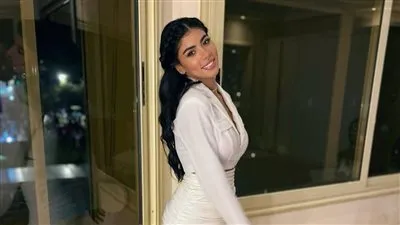 كارولين عزمي تتألق في أحدث ظهور لها